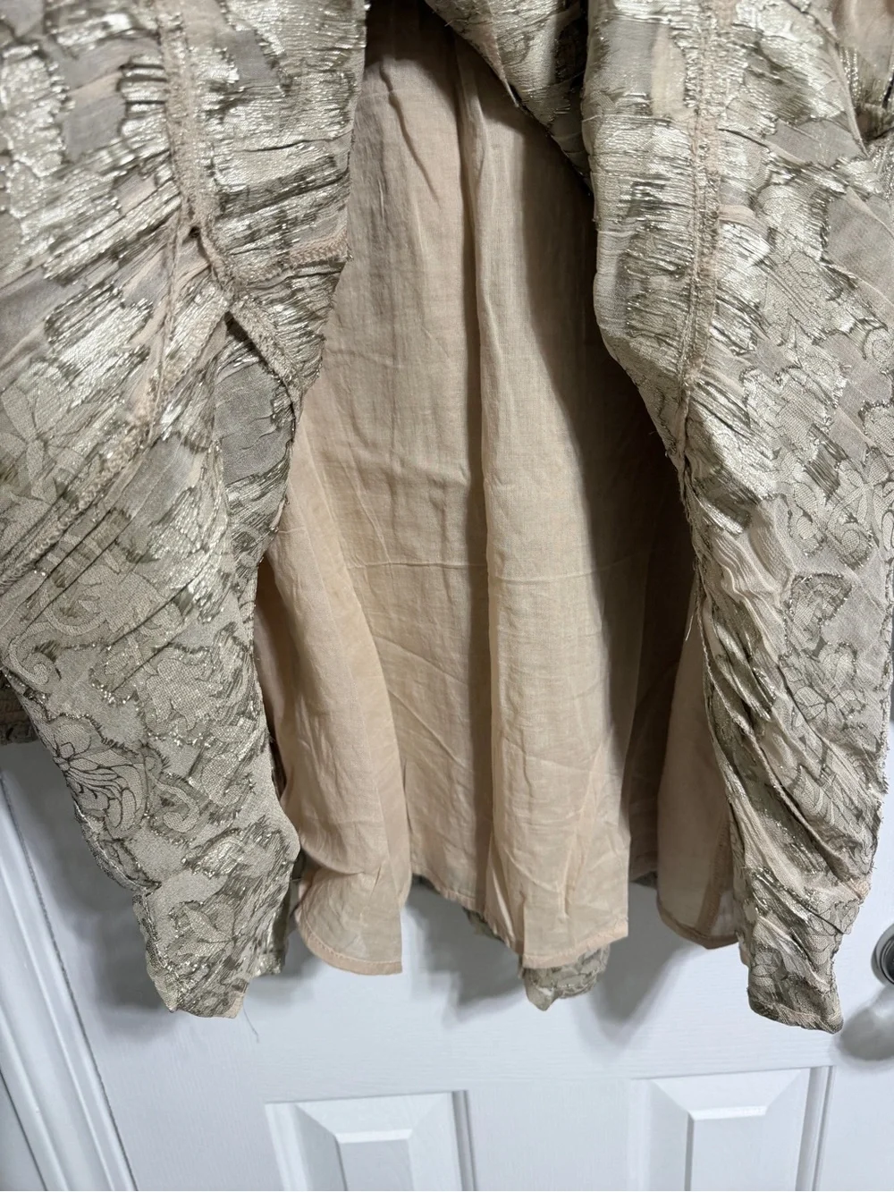 NWT Elan champagne gold foiled tiered long sleeve turtleneck cocktail dress M